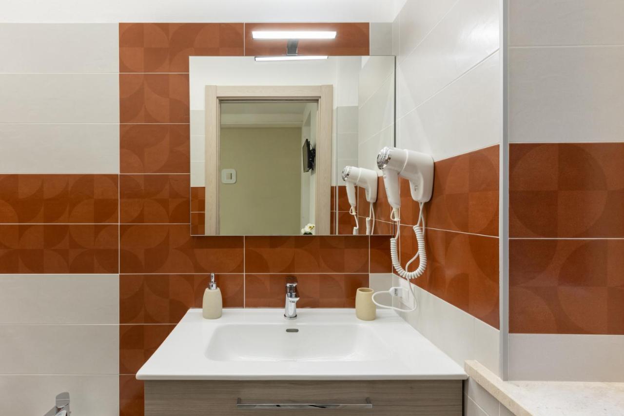 Deledda Home Cagliari Extérieur photo