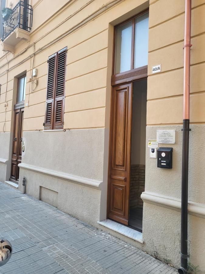 Deledda Home Cagliari Extérieur photo